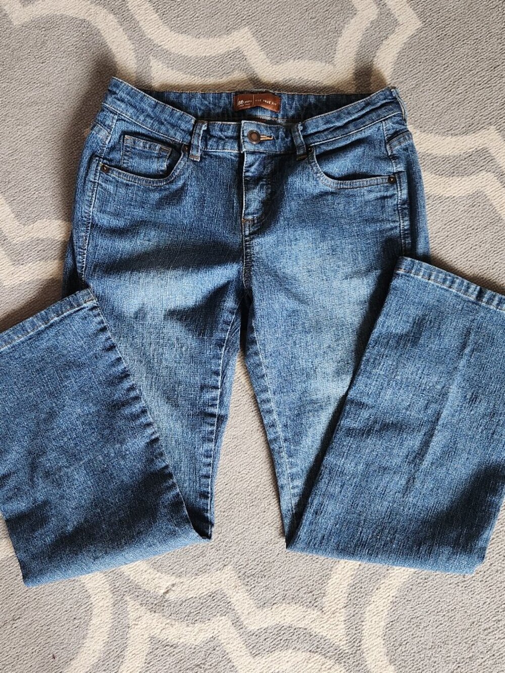 LEE JEANS One True Fit Bootcut sz 3/4 Petite Blue Denim Midrise 28" Inseam Short